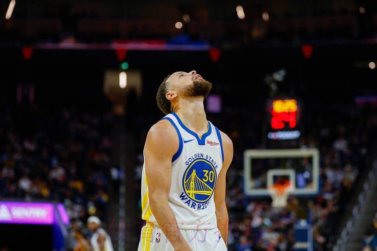 沃克24分 勇士不敌老鹰